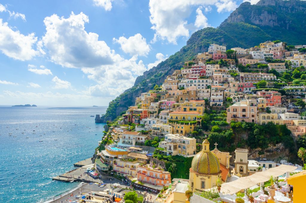 Top 5 Amalfi Coast instagram accounts